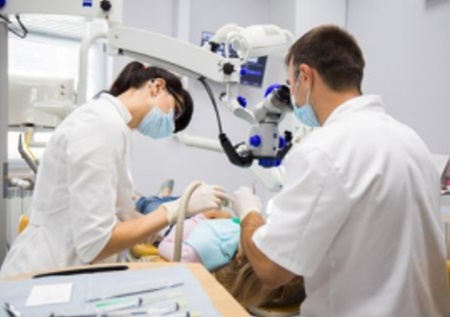Эндодонтия, лечение зубов под микроскопом